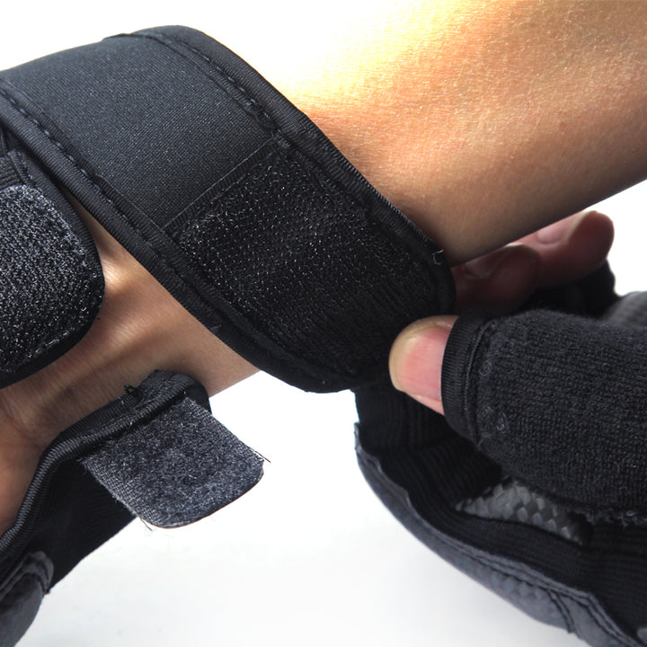 Premium Kickboxing Gloves – High Quality MMA Gloves for Muay Thai & Boxing Training – PU Leather Half Mitts for Fighters 